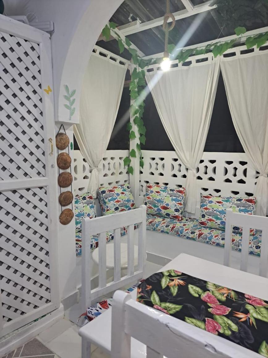 Nyumba Tulivu Apartment Ватаму Екстериор снимка