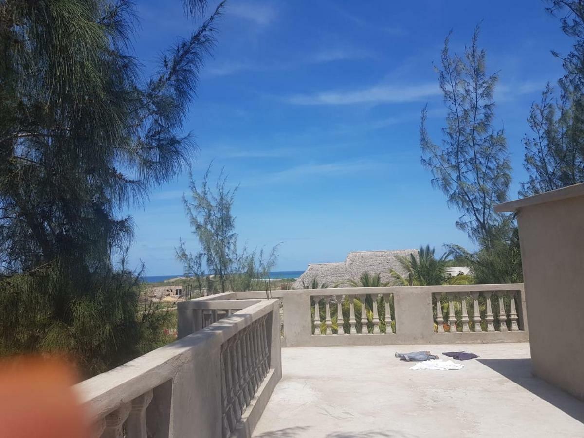 Nyumba Tulivu Apartment Ватаму Екстериор снимка